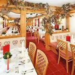 Hotel Lech&residenz Chesa Rosa
