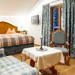 & Residenz Chesa Rosa Hotel 3*