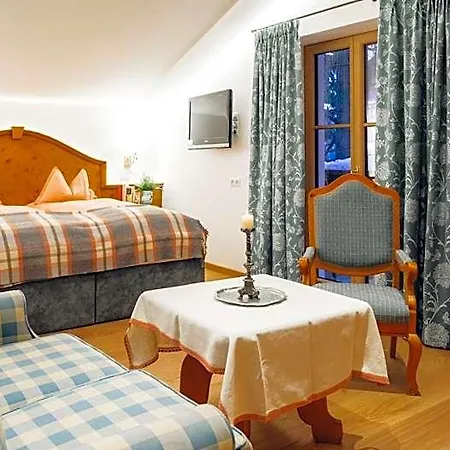 Ξενοδοχείο & Residenz Chesa Rosa 3*