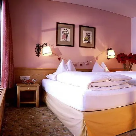 & Residenz Chesa Rosa Lech am Arlberg