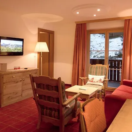 & Residenz Chesa Rosa Lech am Arlberg