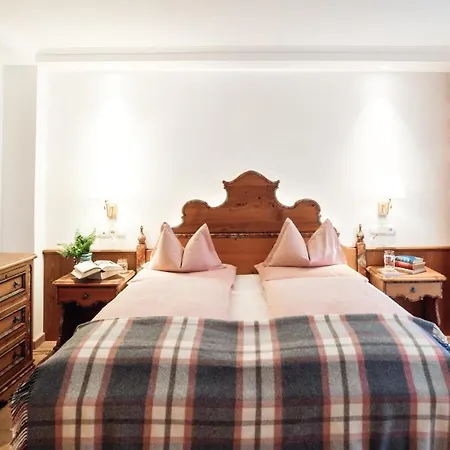 Hotel & Residenz Chesa Rosa