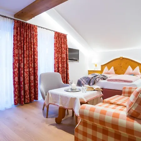 Lech&residenz Chesa Rosa Hotel